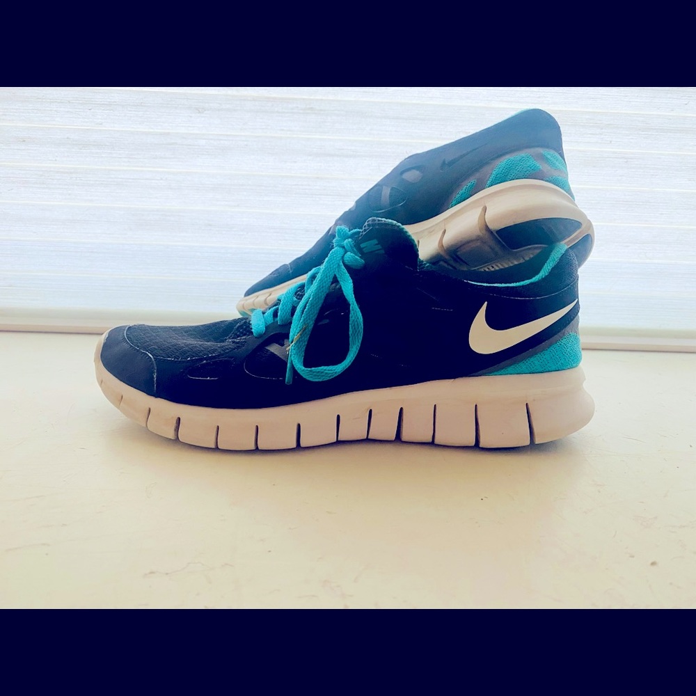 Ladies Nike Athletic Shoe